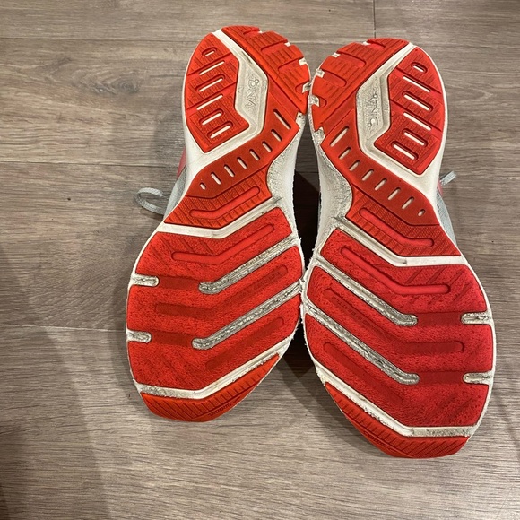Brooks Women’s Launch 8 Running shoe size 10 - Picture 4 of 9